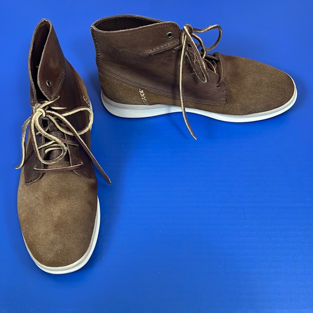 UGG Men’s Treadlite Energ Comfort Insole Leather Ankle Boots 9